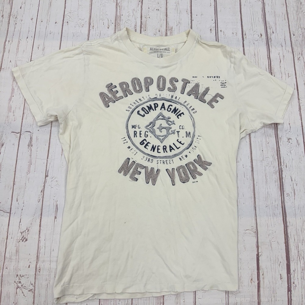 Aeropostale Cream Graphic Tee – New York Logo Distressed Short Sleeve T-Shirt Lg